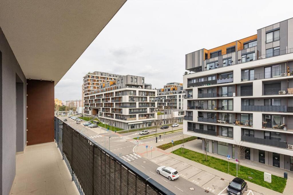 Cityscape Oasis: Active Studio Heaven Bratislava Exterior foto